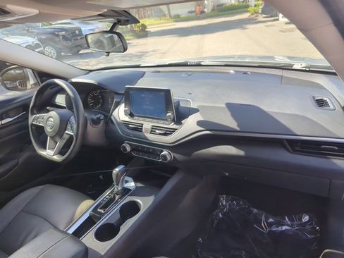 Used 2022 Nissan Altima 2.5 SV image 26