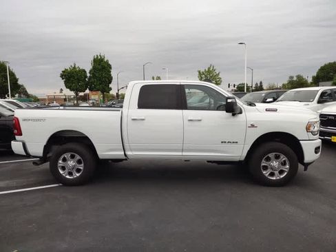 Used 2024 RAM 2500 Big Horn w/ Towing Technology Group AWD/4WD image 3