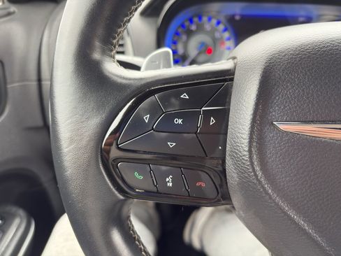 Used 2018 Chrysler 300 S w/ 300S Premium Group image 21