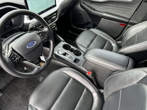 Certified 2025 Ford Escape Platinum image 11