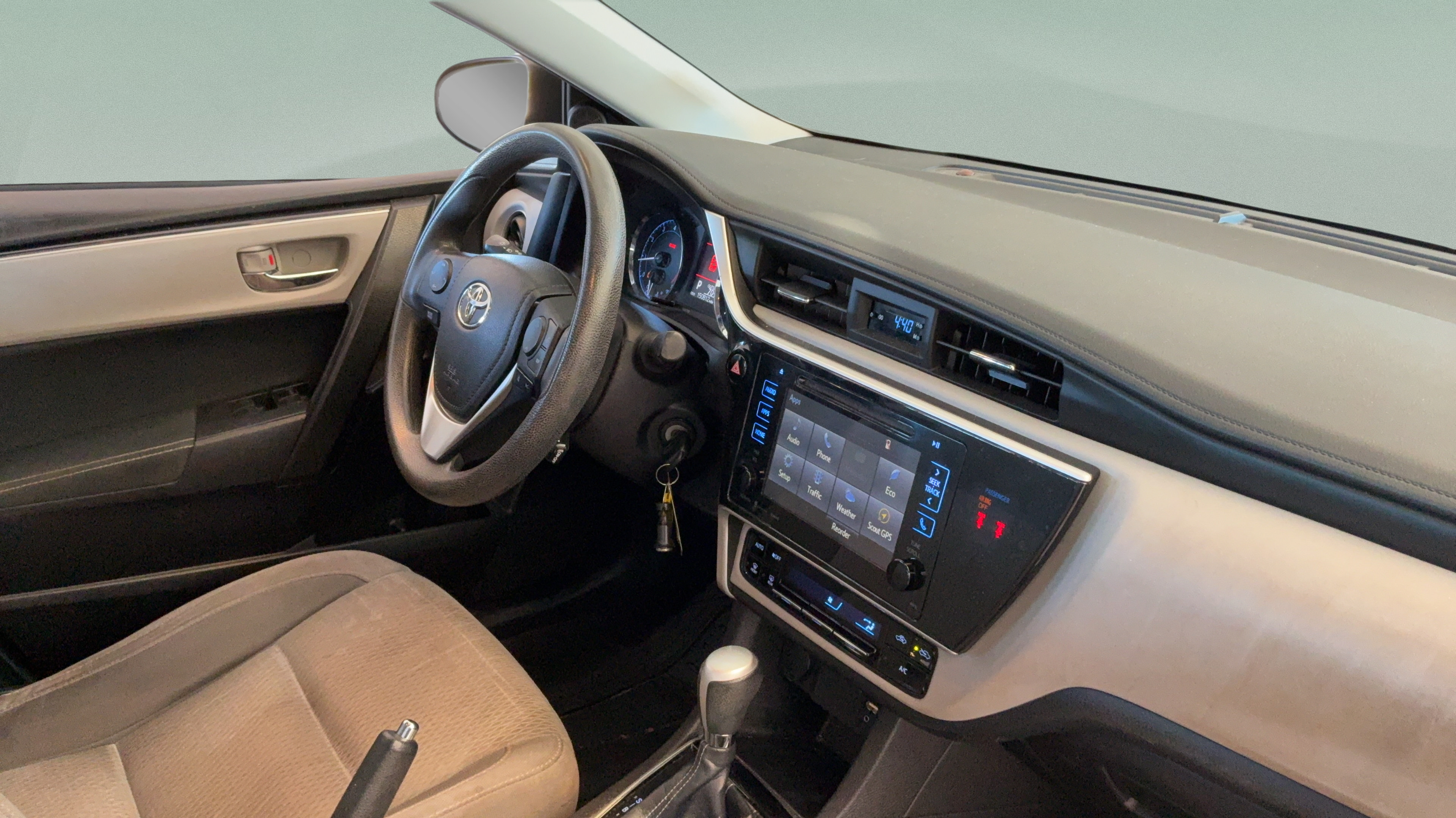 Used 2018 Toyota Corolla LE w/ LE Premium Package FWD image 30