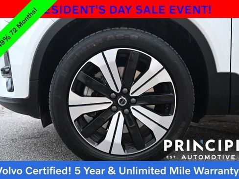 Certified 2023 Volvo C40 Recharge Core w/ Climate Package image 10