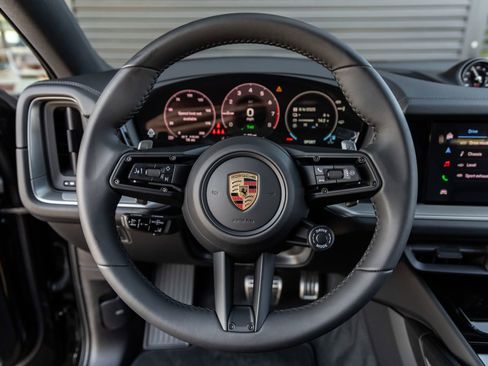 Certified 2025 Porsche Cayenne S AWD/4WD image 30