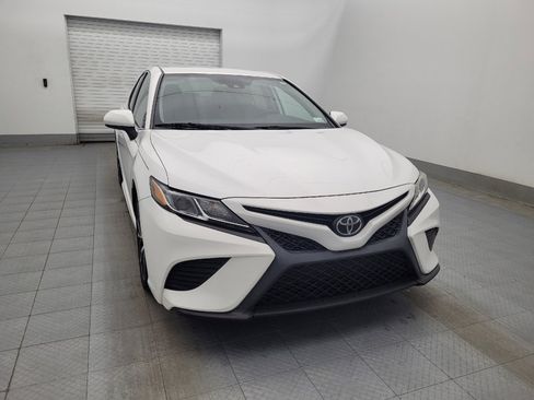 Used 2020 Toyota Camry SE FWD image 14