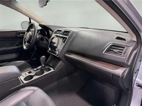 Used 2019 Subaru Outback 2.5i Limited image 14