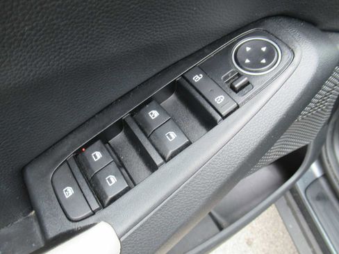 Used 2023 Kia Seltos EX image 15