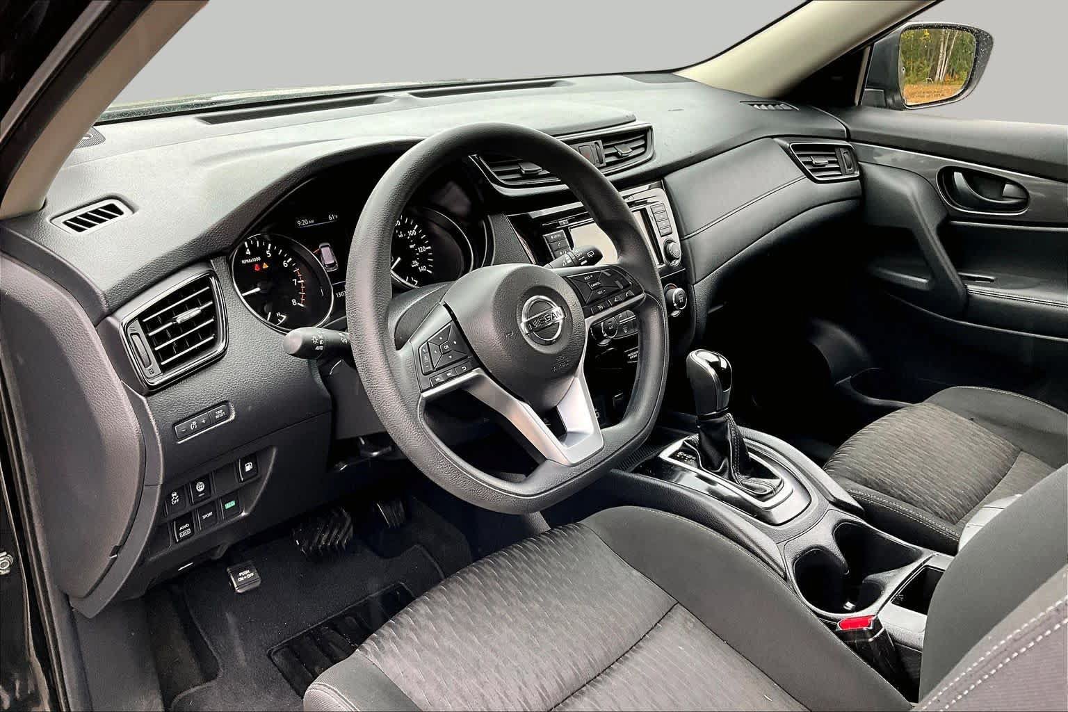 Used 2019 Nissan Rogue S AWD/4WD image 18