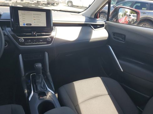 Used 2023 Toyota Corolla Cross LE image 16
