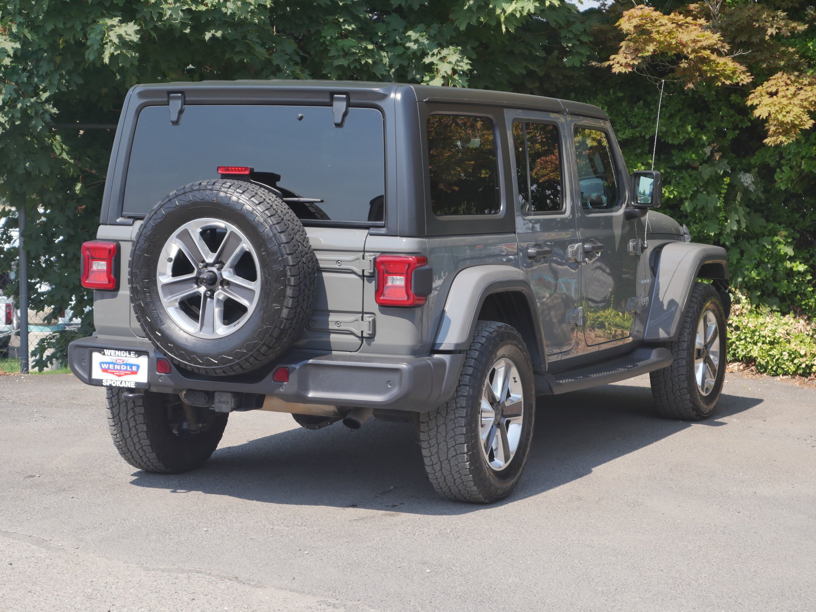 Used 2018 Jeep Wrangler Unlimited Sahara AWD/4WD image 24
