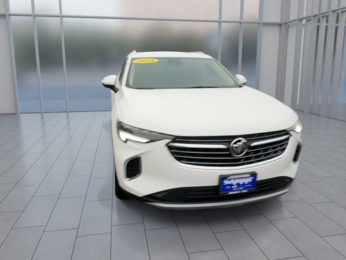 Used 2023 Buick Envision Essence AWD/4WD image 3