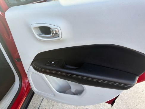 Used 2018 Jeep Compass Latitude image 52