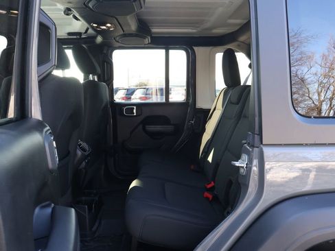 Used 2019 Jeep Wrangler Unlimited Sport S image 42