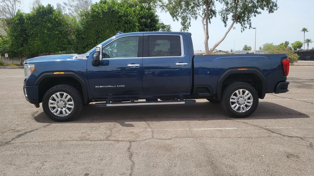 Used 2020 GMC Sierra 2500 Denali w/ Denali Ultimate Package AWD/4WD image 5