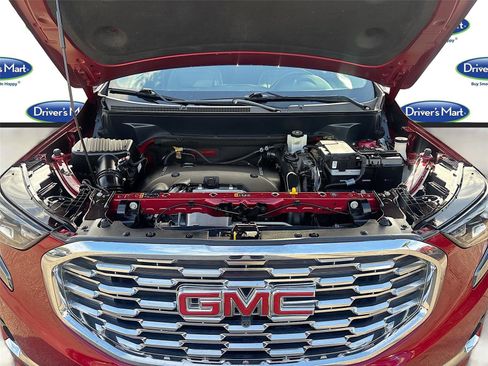 Used 2018 GMC Terrain Denali w/ Advanced Safety Package image 32