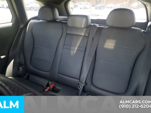 Used 2024 Mercedes-Benz GLC 300 4MATIC image 18