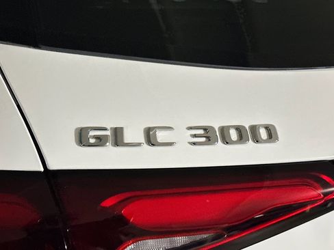 Used 2026 Mercedes-Benz GLC 300 image 20