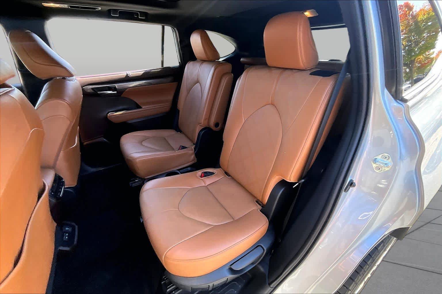 Used 2022 Toyota Highlander Platinum AWD/4WD image 20
