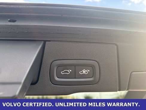 Certified 2025 Volvo XC60 B5 Plus image 9