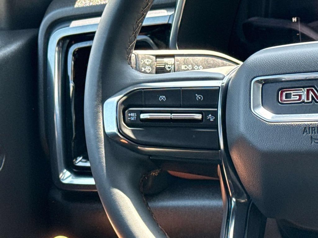 Used 2023 GMC Canyon AT4 AWD/4WD image 15