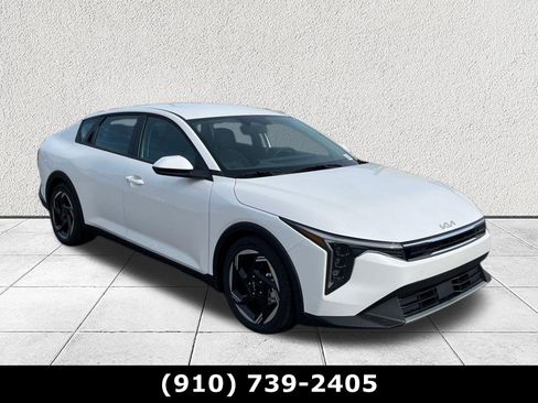 New 2025 Kia K4 EX image 1