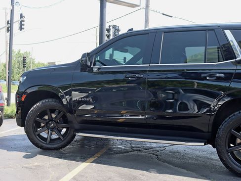 Used 2021 Chevrolet Tahoe LT w/ LT Signature Plus Package AWD/4WD image 13