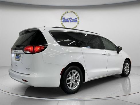 Used 2020 Chrysler Voyager Lxi FWD image 6