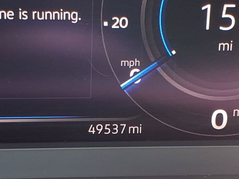 Used 2019 Volkswagen Tiguan SEL FWD image 34