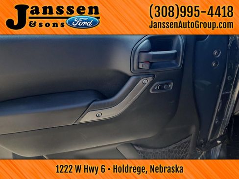Used 2018 Jeep Wrangler Unlimited Sport S AWD/4WD image 18
