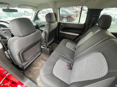 Used 2011 Chevrolet HHR LT image 26