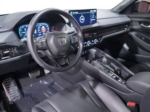 Used 2025 Honda Accord Sport image 6