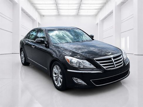 Used 2013 Hyundai Genesis 3.8 RWD image 38