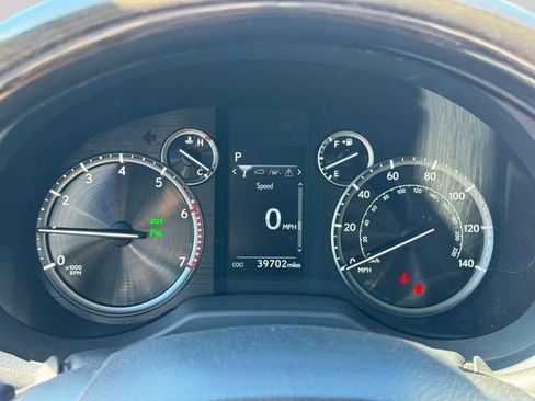 Used 2023 Lexus GX 460 Premium w/ Premium Package AWD/4WD image 31