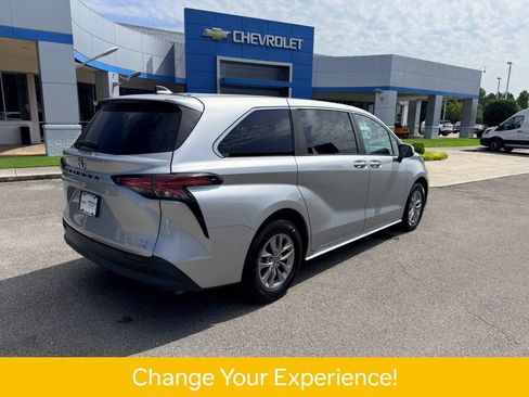 Used 2022 Toyota Sienna LE FWD image 23