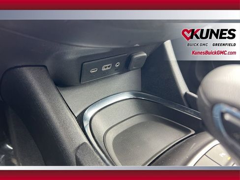 Used 2024 Chevrolet Malibu LT image 29