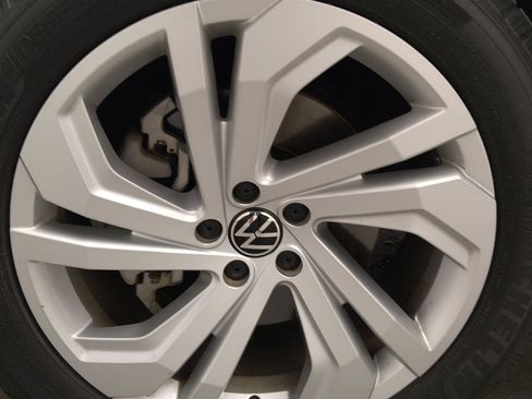 Used 2021 Volkswagen Atlas SE w/ Towing Package FWD image 31