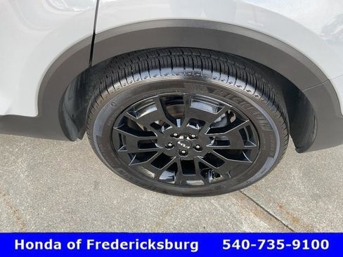Used 2022 Kia Telluride EX w/ EX Premium Package AWD/4WD image 11