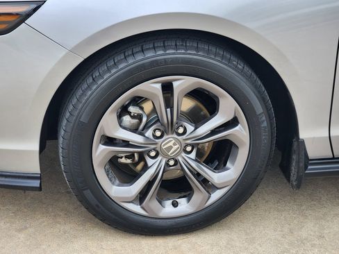 Used 2023 Honda Accord EX image 11