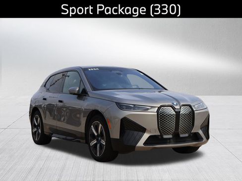 Used 2024 BMW iX xDrive50 w/ Premium Package AWD/4WD image 5