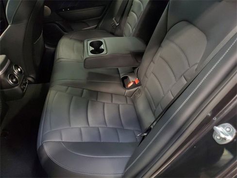 Used 2023 Kia Stinger GT2 image 12