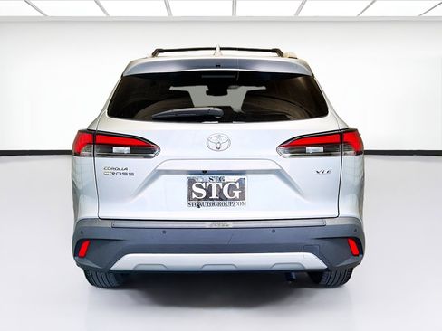 Used 2023 Toyota Corolla Cross XLE FWD image 5