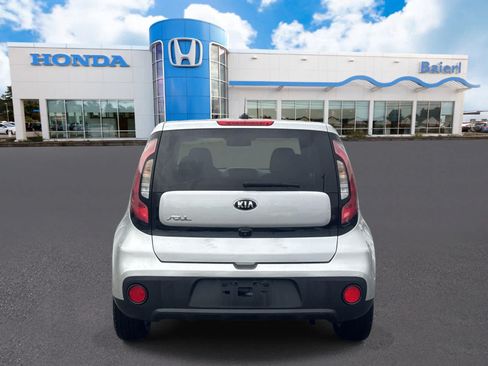 Used 2019 Kia Soul FWD image 4