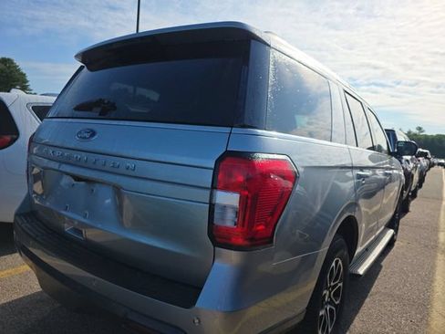 Used 2024 Ford Expedition XLT AWD/4WD image 8
