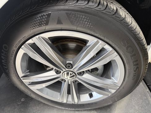 Used 2024 Volkswagen Jetta SE w/ Panoramic Sunroof Package image 29