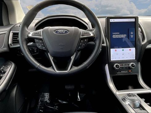 Certified 2024 Ford Edge SEL w/ Sport Appearance Package AWD/4WD image 10