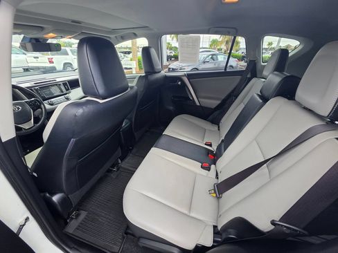 Used 2018 Toyota RAV4 Limited FWD image 11