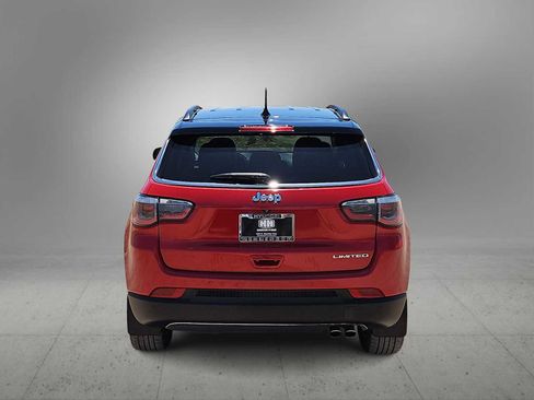 Used 2018 Jeep Compass Limited w/ Navigation Group FWD image 7