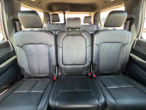 Used 2023 Jeep Wagoneer Series II AWD/4WD image 26