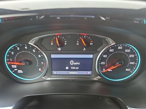 Used 2023 Chevrolet Traverse LT image 16