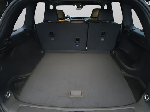 New 2025 Jeep Grand Cherokee Altitude image 31