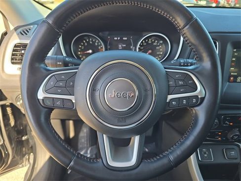 Used 2020 Jeep Compass Latitude image 24